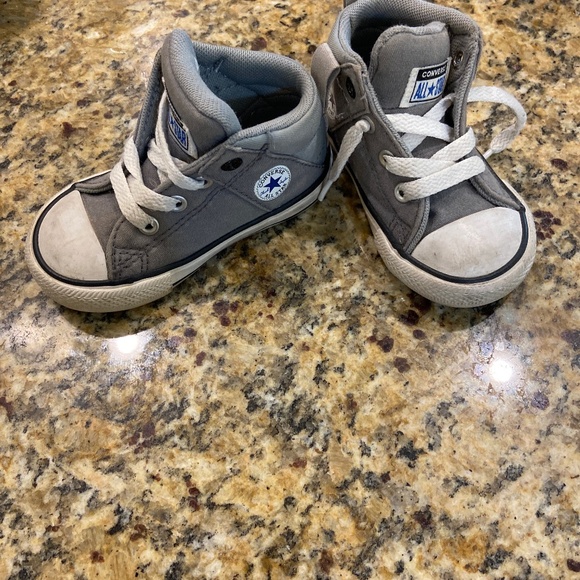 Converse - Picture 1 of 1